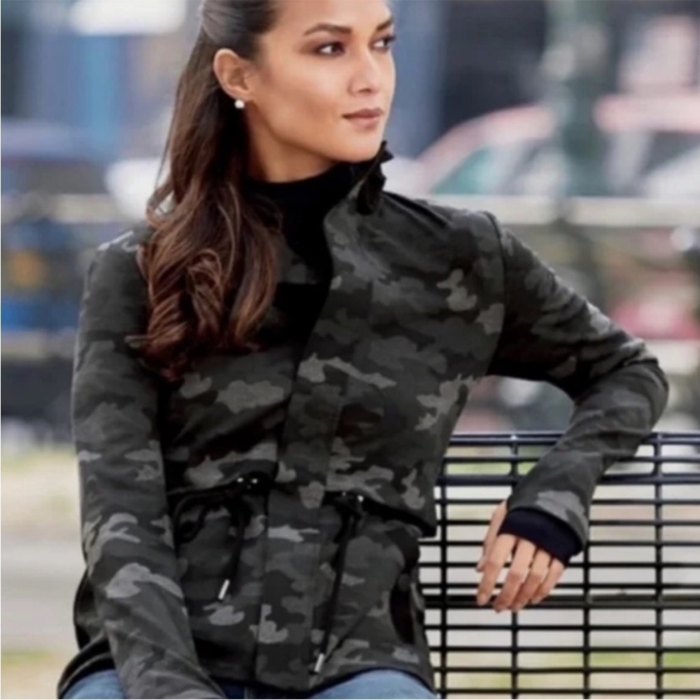 Cabi #3911 Camo Jacket Full Zip Cargo Utility Drawstring Waist Snap Active Mediu